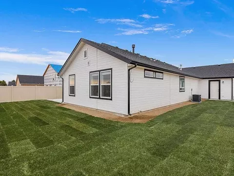 Exterior - 1919 Cashel St, Middleton, ID 83644 photo 5 of 16