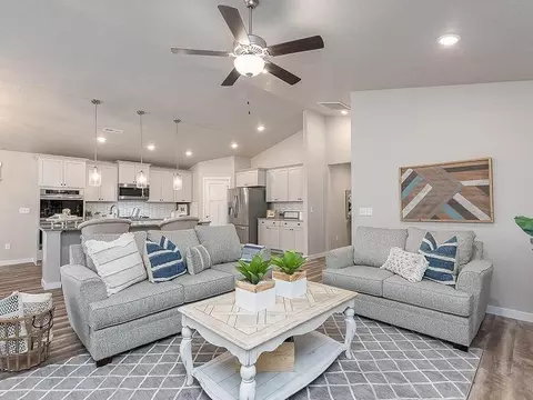 Living - 1919 Cashel St, Middleton, ID 83644 photo 1 of 5