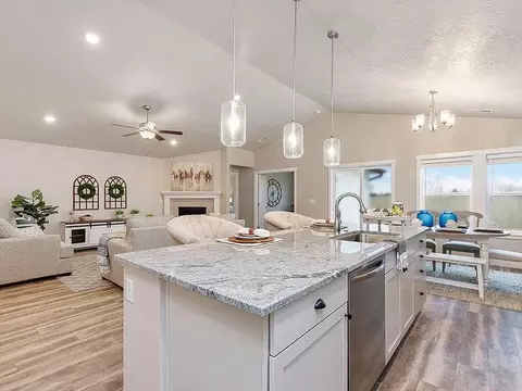 Kitchen - 1919 Cashel St, Middleton, ID 83644 photo 2 of 7