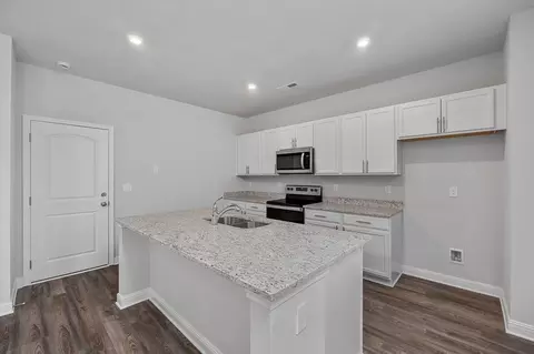 Kitchen - 611 Fulton Ct, Spring Hill, TN 37174 photo 4 of 10