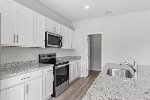 Kitchen - 611 Fulton Ct, Spring Hill, TN 37174 photo 8 of 10