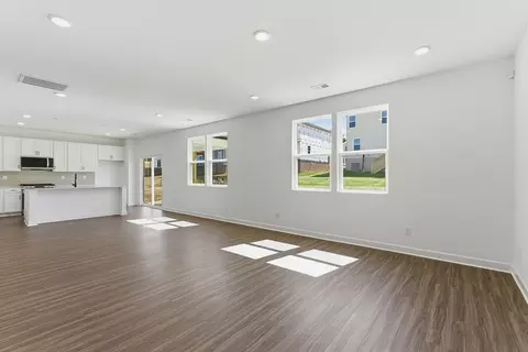 Living - 611 Fulton Ct, Spring Hill, TN 37174 photo 2 of 2
