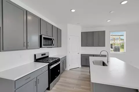 Kitchen - 611 Fulton Ct, Spring Hill, TN 37174 photo 10 of 10
