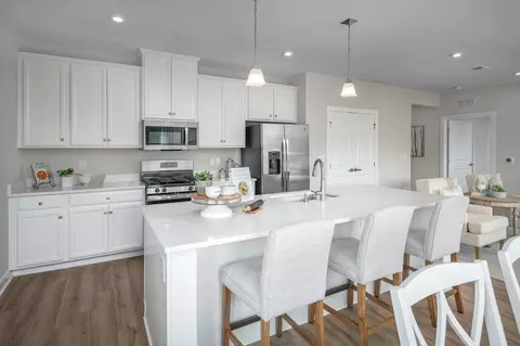 Kitchen - 3965 Annie Kess Dr UNIT A, Pasadena, MD 21122 photo 5 of 10