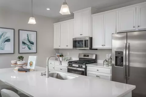 Kitchen - 3965 Annie Kess Dr UNIT A, Pasadena, MD 21122 photo 2 of 10