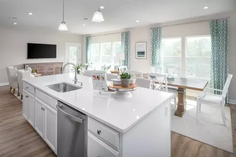 Kitchen - 3965 Annie Kess Dr UNIT A, Pasadena, MD 21122 photo 4 of 10