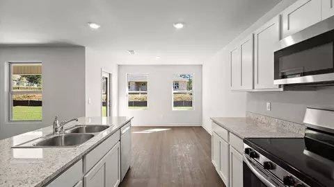 Kitchen - 252 Raulston Dr, Byram, MS 39272 photo 5 of 10