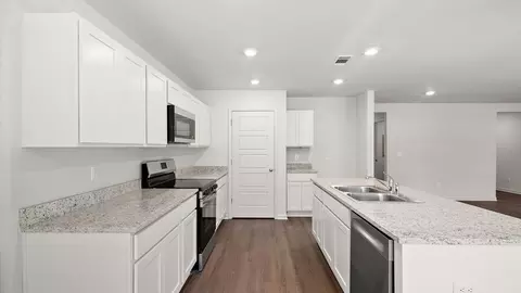 Kitchen - 252 Raulston Dr, Byram, MS 39272 photo 2 of 10