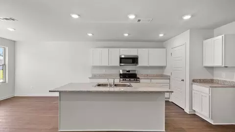 Kitchen - 252 Raulston Dr, Byram, MS 39272 photo 1 of 10