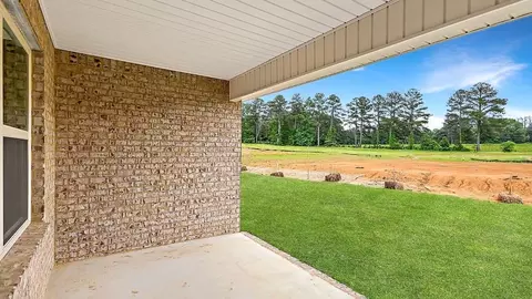 Exterior - 252 Raulston Dr, Byram, MS 39272 photo 4 of 7