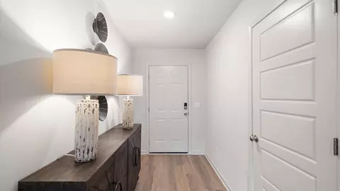 Entry Way - 252 Raulston Dr, Byram, MS 39272 photo 4 of 7
