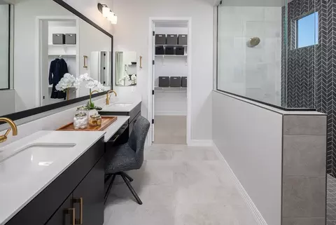 Bath - 1923 E Cedar Ridge Rd, Phoenix, AZ 85085 photo 1 of 4