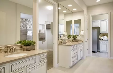 Bath - 26285 W Morrow Dr, Buckeye, AZ 85396 photo 1 of 3