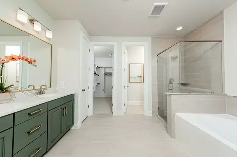 Bath - 7474 Forest Stream Ct, Conroe, TX 77304 photo 1 of 2