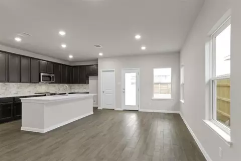 Living - 283 Tailwind Dr, Kyle, TX 78640 photo 4 of 11