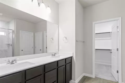 Bath - 283 Tailwind Dr, Kyle, TX 78640 photo 1 of 2
