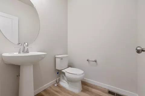 Bath - 22896 E 47th Pl, Aurora, CO 80019 photo 1 of 12