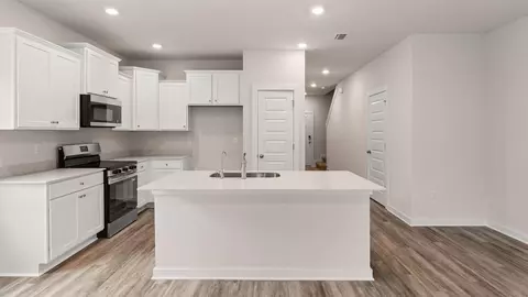 Kitchen - 96 Stern St, Freeport, FL 32439 photo 2 of 2
