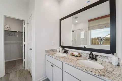 Bath - 15949 Cy Young Ct, Splendora, TX 77372 photo 3 of 9