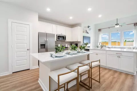 Kitchen - 15949 Cy Young Ct, Splendora, TX 77372 photo 5 of 6