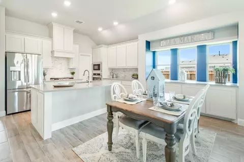 Kitchen - 301 River Meadows Ln, Argyle, TX 76226 photo 5 of 6