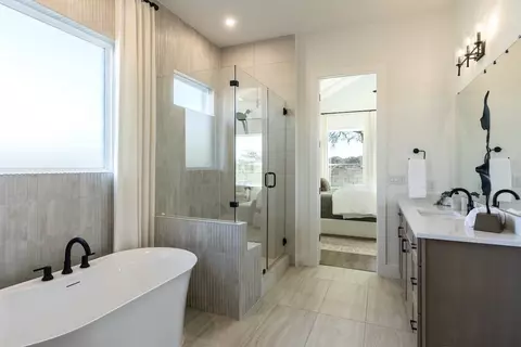 Bath - 737 San Saba Dr, Buda, TX 78610 photo 1 of 2
