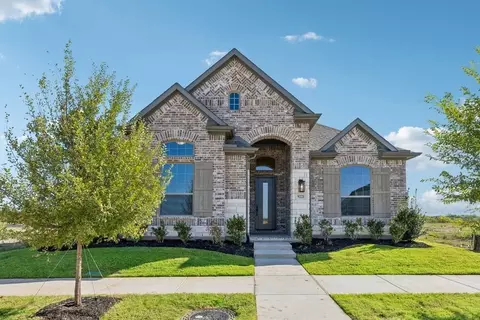 9221 Persimmon Ln, Mesquite, TX 75126