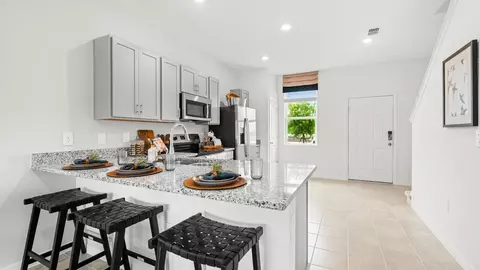 Kitchen - 14060 Textile Run, Parrish, FL 34219 photo 1 of 6