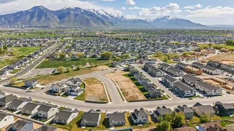 View/Area - 2451 W Aurora Ave, Mapleton, UT 84664 photo 9 of 10