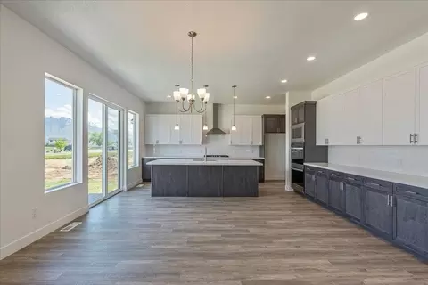 Kitchen - 2451 W Aurora Ave, Mapleton, UT 84664 photo 2 of 10