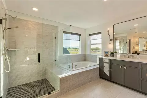 Bath - 2451 W Aurora Ave, Mapleton, UT 84664 photo 6 of 7