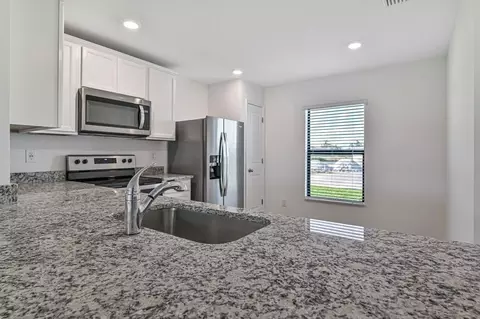 Kitchen - 808 Gen D Macarthur Ave, Labelle, FL 33935 photo 2 of 2