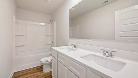 Bath - 11809 Conrad Cir, Hampton, GA 30228 photo 1 of 6