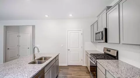 Kitchen - 8740 Basil Rd NW, Baltimore, OH 43105 photo 4 of 7