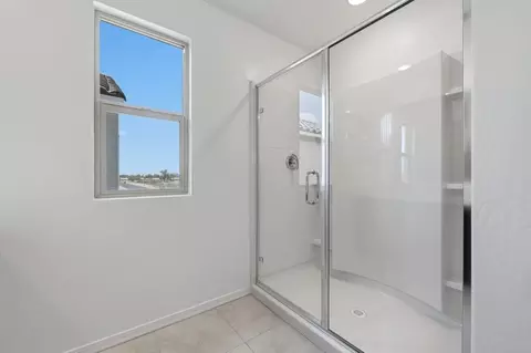 Bath - 8060 W Berkeley Rd, Phoenix, AZ 85035 photo 1 of 2
