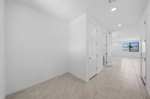 Entry Way - 8060 W Berkeley Rd, Phoenix, AZ 85035 photo 1 of 4