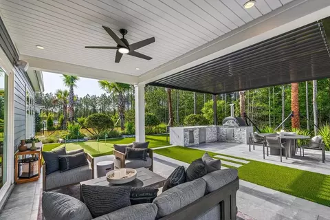 Exterior - 78 Bismarck Palm Rd, Saint Augustine, FL 32092 photo 3 of 3