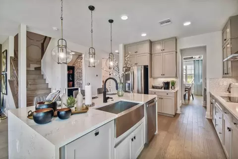 Kitchen - 2528 Clary Sage Dr, Spring Hill, FL 34609 photo 2 of 4