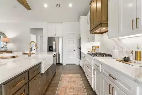 Kitchen - 8400 E Galveston St, Broken Arrow, OK 74014 photo 3 of 4