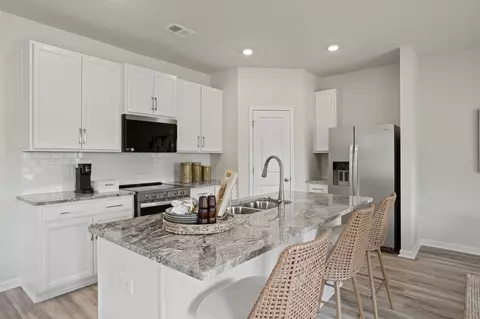 Kitchen - 3020 Emberly Dr, Roebuck, SC 29376 photo 4 of 11