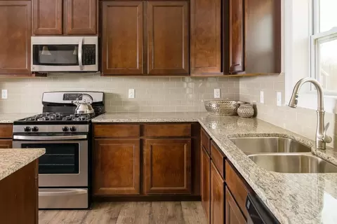Kitchen - Coventry Way, Waterville, OH 43566 photo 2 of 4