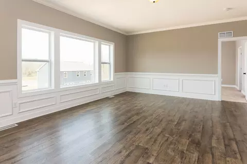 Living - Coventry Way, Waterville, OH 43566 photo 1 of 3