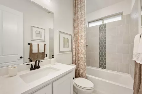 Bath - 1804 Hickory Chase Ln, Anna, TX 75409 photo 1 of 6