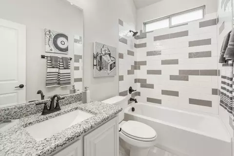 Bath - 1804 Hickory Chase Ln, Anna, TX 75409 photo 1 of 5