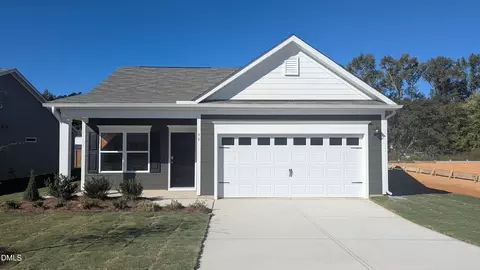 95 Chardonnay Dr, Lillington, NC 27546