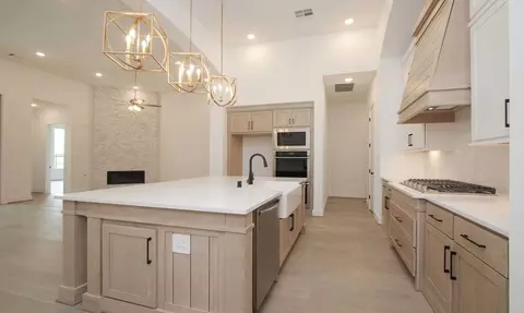 Kitchen - 325 Vale Run, Kyle, TX 78640 photo 2 of 5