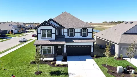 208 Greyhound Ave, Danville, IN 46122