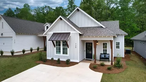 Exterior - 100 Firefly Ln, Opelika, AL photo 4 of 6
