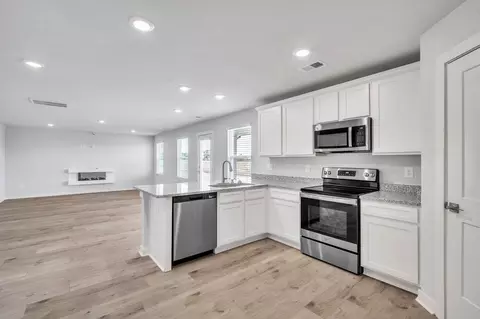 Kitchen - 94 Jacoby Dr, Fairburn, GA 30213 photo 1 of 5