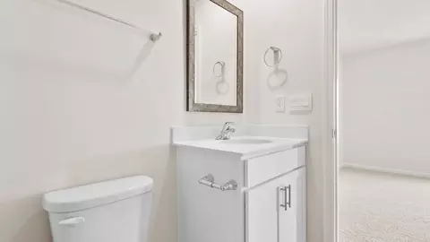 Bath - 1312 Williamston Rd, Anderson, SC 29621 photo 3 of 7